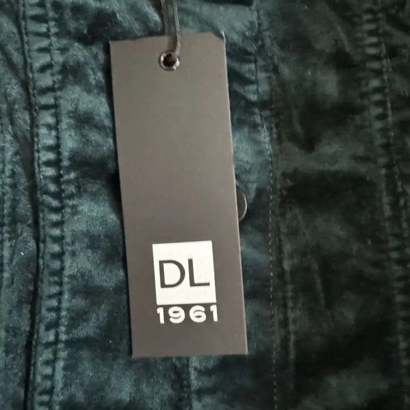 NWT Big Girls Dl1961 Big Girls Jenny skirt velvet green mini button front - Picture 4 of 7